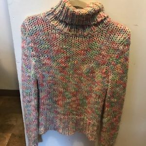 Multi pastel beautiful bulky sweater, minimum fuzz